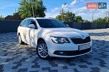 Универсал Skoda Superb 2014 в Мукачево