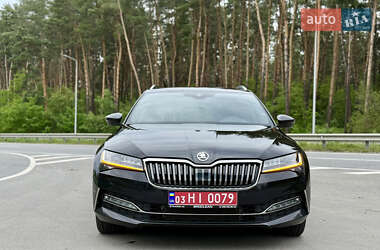 Универсал Skoda Superb 2022 в 