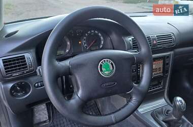Лифтбек Skoda Superb 2003 в 