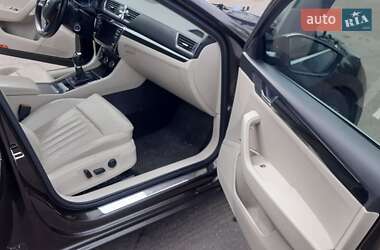Лифтбек Skoda Superb 2016 в 