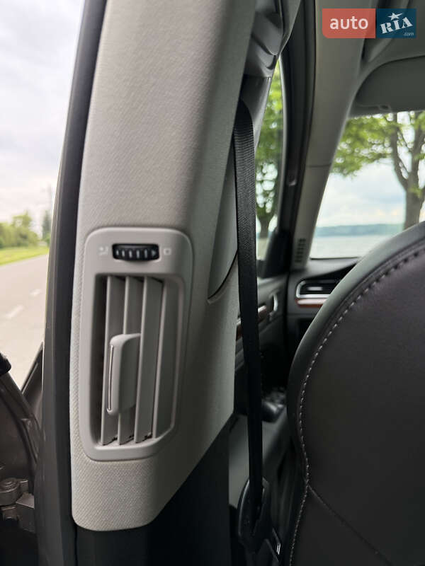Універсал Skoda Superb 2011 в Бурштині