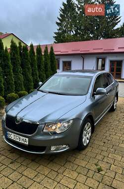 Ліфтбек Skoda Superb 2008 в Городку