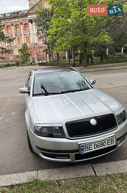 Лифтбек Skoda Superb 2003 в 