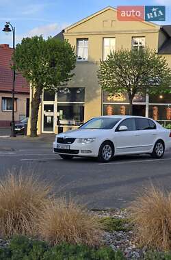 Ліфтбек Skoda Superb 2011 в Зарічному