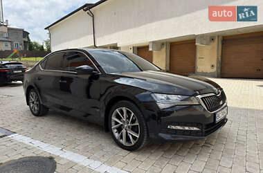 Лифтбек Skoda Superb 2019 в 