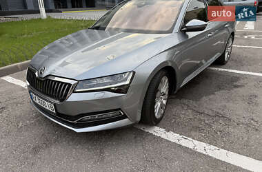 Лифтбек Skoda Superb 2019 в 
