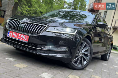 Ліфтбек Skoda Superb 2021 в 