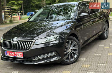 Ліфтбек Skoda Superb 2021 в 