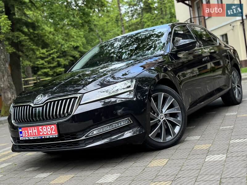 Ліфтбек Skoda Superb 2021 в 