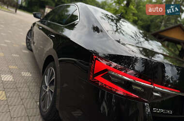 Ліфтбек Skoda Superb 2021 в 