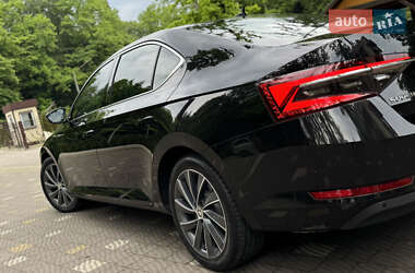 Ліфтбек Skoda Superb 2021 в 