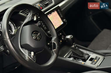 Ліфтбек Skoda Superb 2021 в 