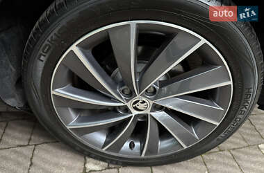 Ліфтбек Skoda Superb 2021 в 