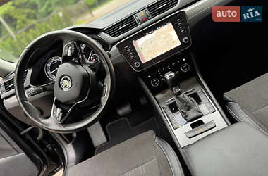 Ліфтбек Skoda Superb 2021 в 