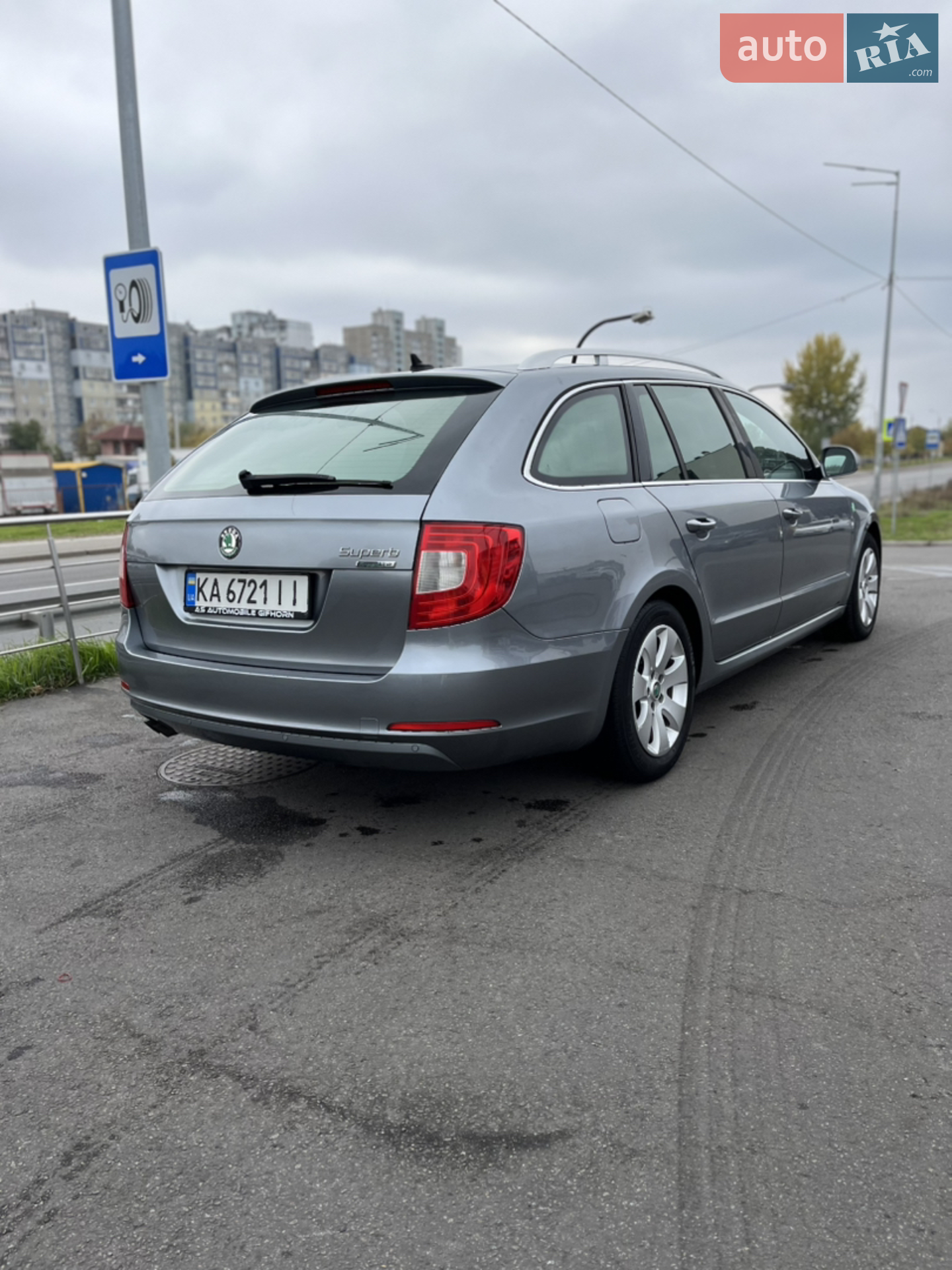 2011 Skoda Superb - мініатюра 2