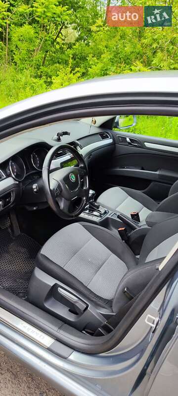 Лифтбек Skoda Superb 2011 в Ровно