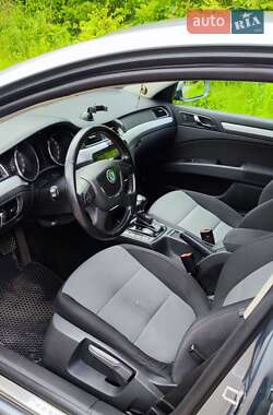 Лифтбек Skoda Superb 2011 в 
