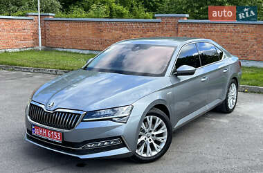 Лифтбек Skoda Superb 2021 в 