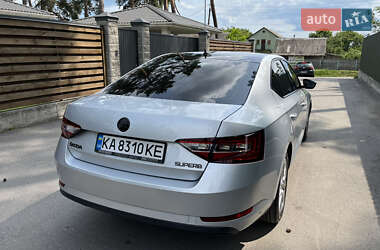 Лифтбек Skoda Superb 2017 в 