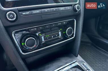 Лифтбек Skoda Superb 2013 в 