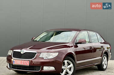 Лифтбек Skoda Superb 2009 в 