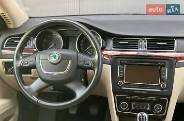 Лифтбек Skoda Superb 2009 в 