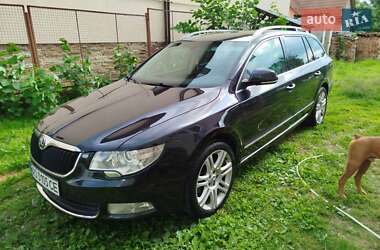 Универсал Skoda Superb 2011 в Хусте