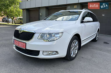 Універсал Skoda Superb 2010 в Рівному