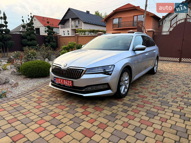Универсал Skoda Superb 2020 в 