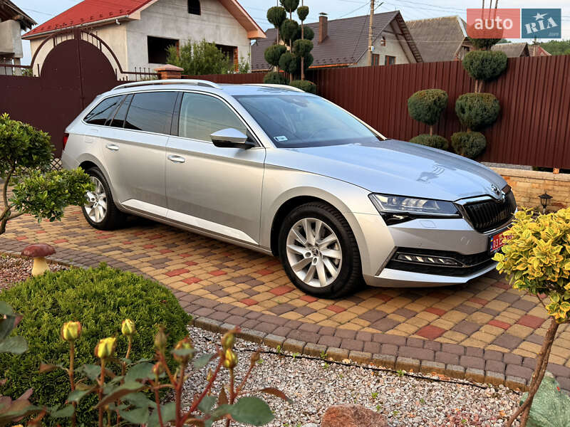 Універсал Skoda Superb 2020 в Мукачевому