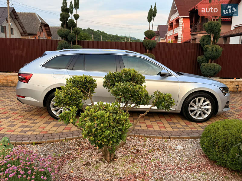 Універсал Skoda Superb 2020 в Мукачевому