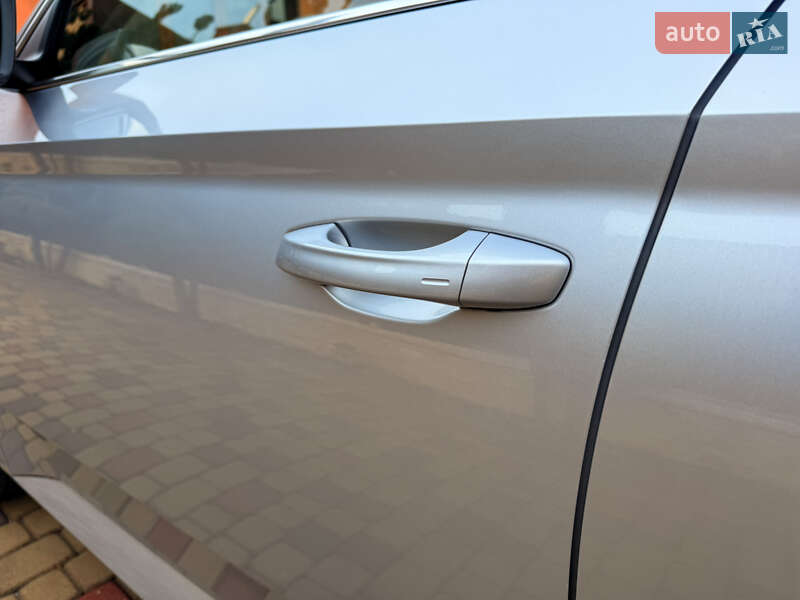Універсал Skoda Superb 2020 в Мукачевому