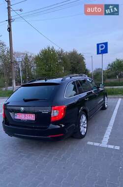 Универсал Skoda Superb 2012 в 