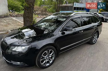 Универсал Skoda Superb 2013 в Киеве
