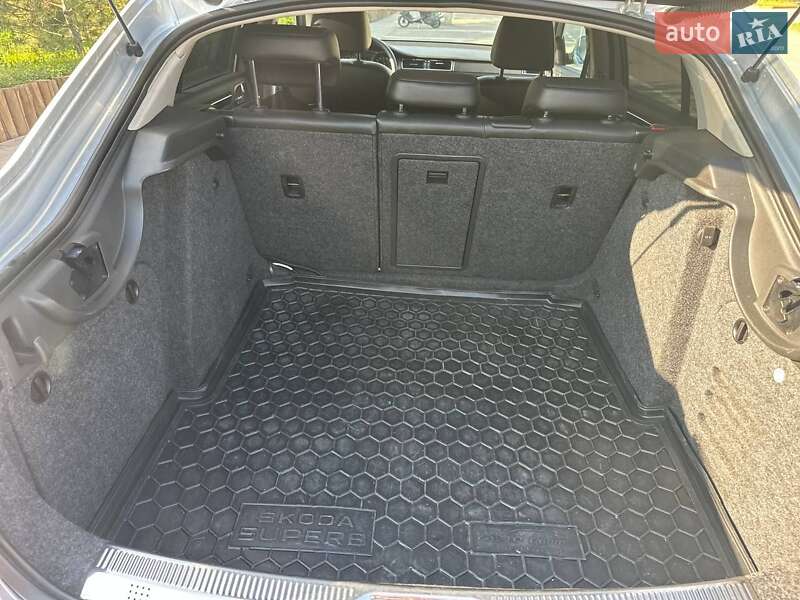 Лифтбек Skoda Superb 2013 в Доброславе