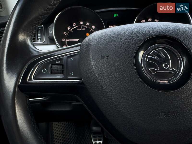 Универсал Skoda Superb 2015 в Киеве
