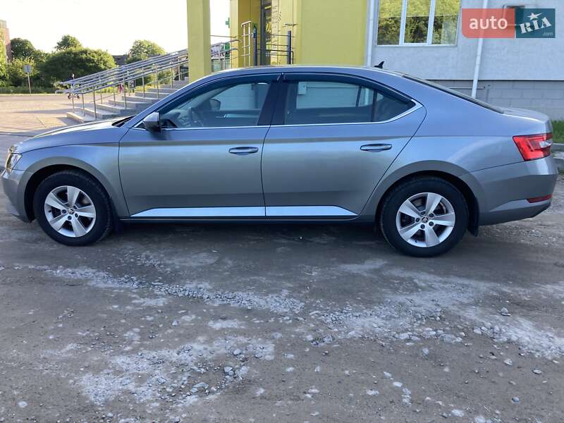 Лифтбек Skoda Superb 2018 в Чернигове