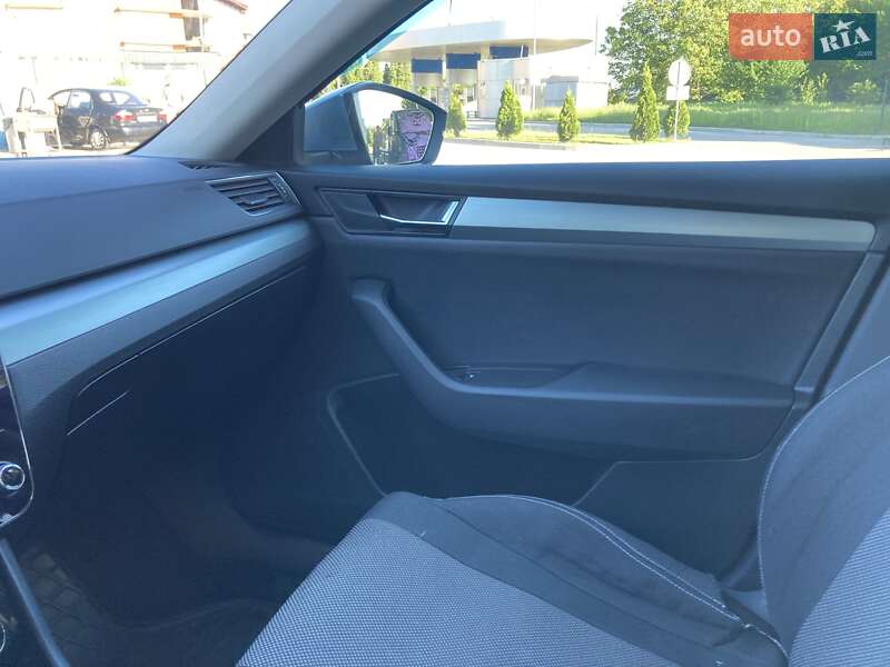Лифтбек Skoda Superb 2018 в Чернигове