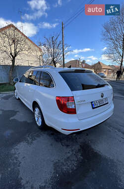 Универсал Skoda Superb 2014 в 