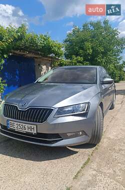 Лифтбек Skoda Superb 2016 в 