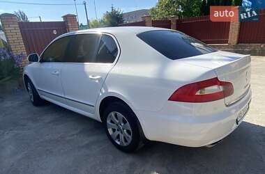 Ліфтбек Skoda Superb 2013 в 