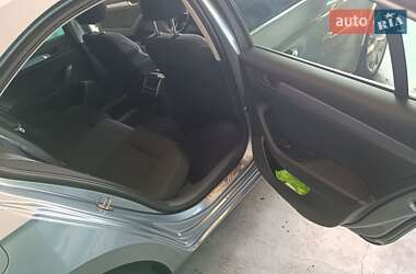 Лифтбек Skoda Superb 2016 в 