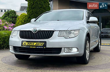 Лифтбек Skoda Superb 2012 в 