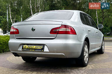 Лифтбек Skoda Superb 2012 в 