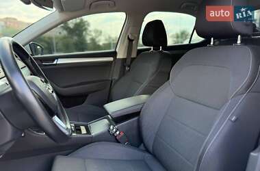 Ліфтбек Skoda Superb 2016 в 