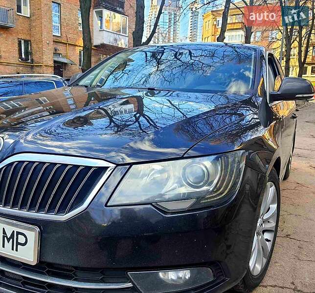 Универсал Skoda Superb 2013 в Киеве