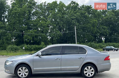 Лифтбек Skoda Superb 2012 в 