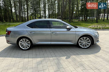 Ліфтбек Skoda Superb 2020 в 