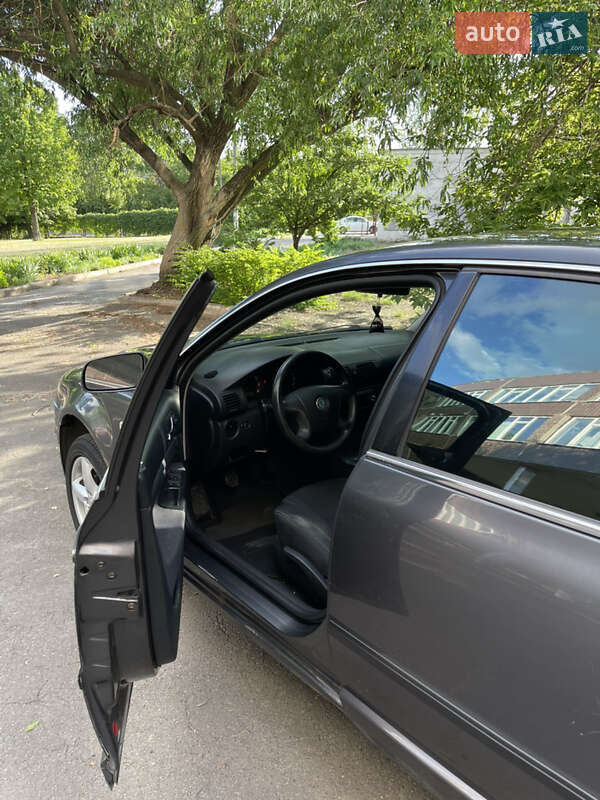 Лифтбек Skoda Superb 2006 в Кривом Роге