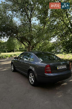 Ліфтбек Skoda Superb 2006 в 